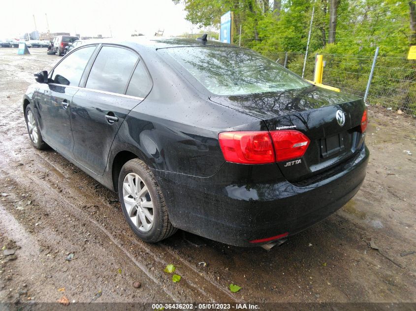 2013 VOLKSWAGEN JETTA SEDAN SE W/CONVENIENCE/SUNROOF - 3VWDX7AJ3DM399869