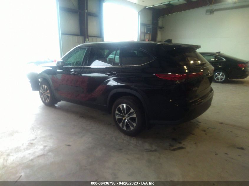 2022 TOYOTA HIGHLANDER XLE - 5TDHZRBH5NS180242