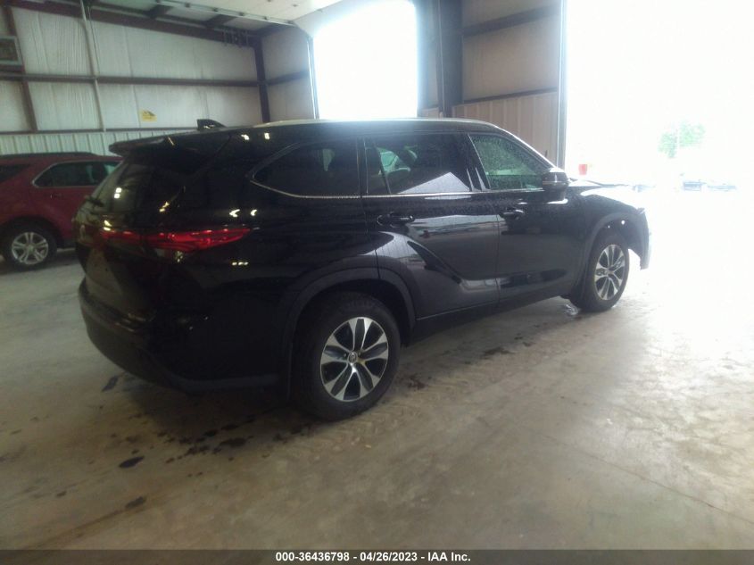 2022 TOYOTA HIGHLANDER XLE - 5TDHZRBH5NS180242