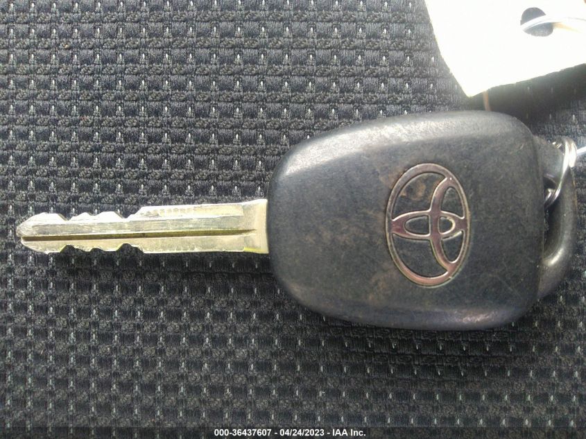 2016 TOYOTA RAV4 XLE - JTMRFREV7GJ086667