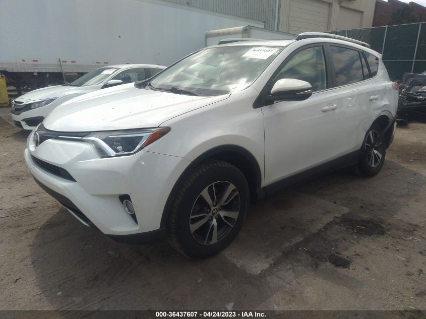 2016 TOYOTA RAV4 XLE - JTMRFREV7GJ086667