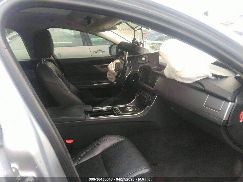 2016 JAGUAR XF 35T PRESTIGE - SAJBK4BV8GCY15611