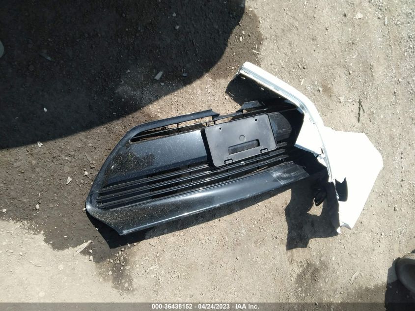 2018 TOYOTA COROLLA LE - 5YFBURHE8JP762923