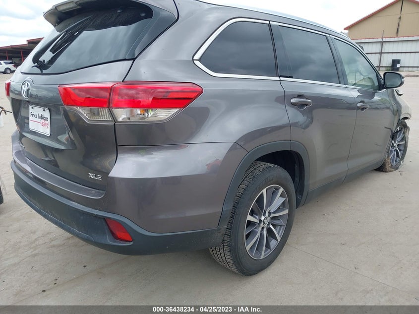 VIN 5TDKZRFH2KS566175 2019 TOYOTA HIGHLANDER SE/XLE
