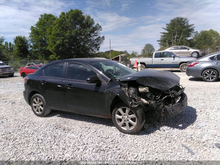 2013 MAZDA MAZDA3 I SV - JM1BL1TFXD1838607