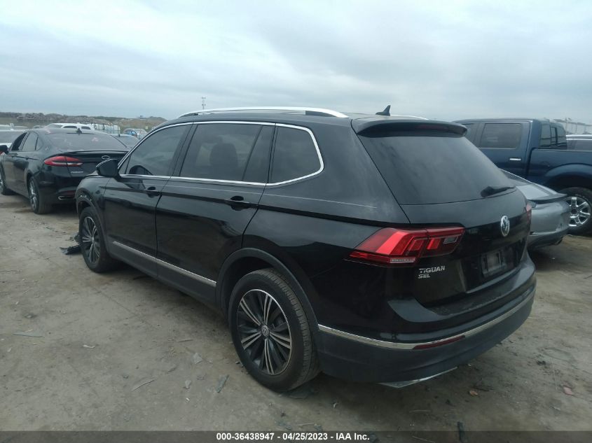 2018 VOLKSWAGEN TIGUAN SEL/SE - 3VV3B7AX1JM046318