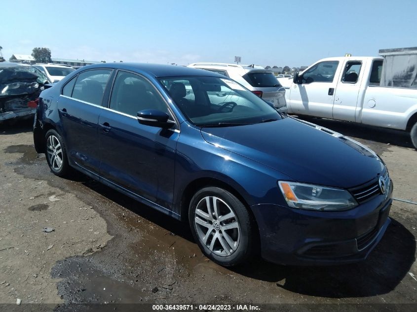 2013 VOLKSWAGEN JETTA SEDAN SE - 3VWDP7AJ0DM206805