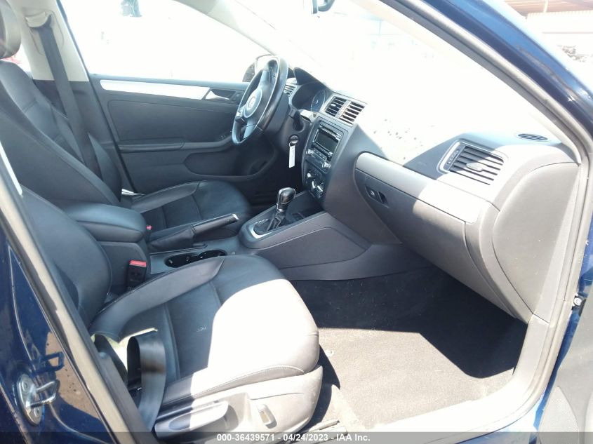 2013 VOLKSWAGEN JETTA SEDAN SE - 3VWDP7AJ0DM206805