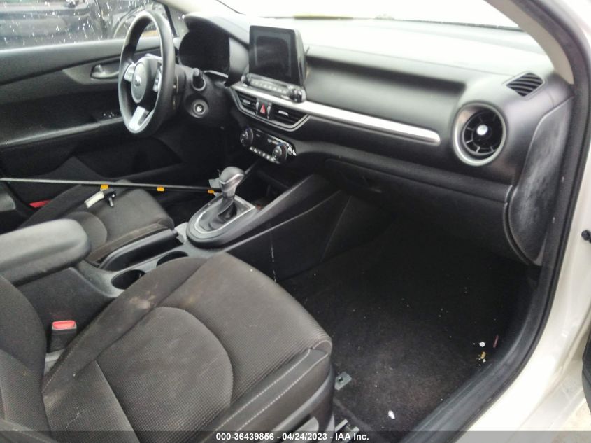 2019 KIA FORTE LXS - 3KPF24AD6KE027579