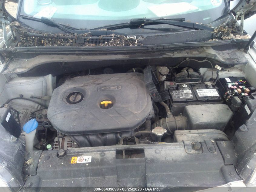 2016 KIA SOUL + - KNDJP3A51G7828121