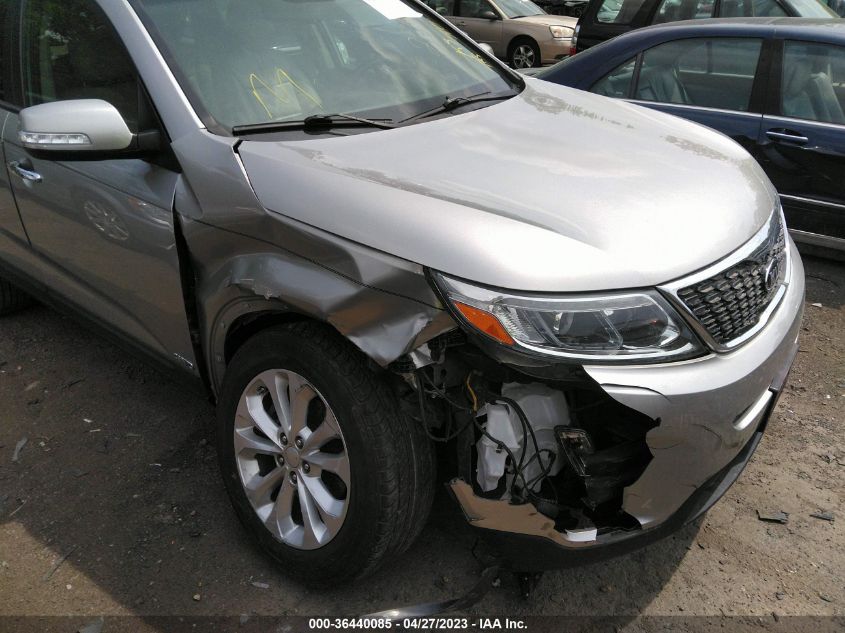 2015 KIA SORENTO EX - 5XYKUDA75FG605201