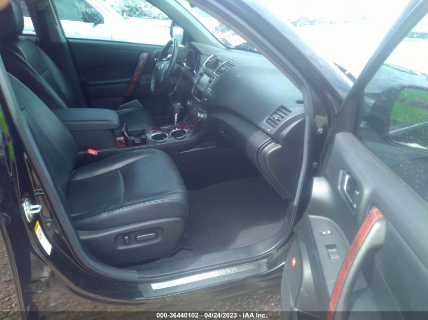 2013 TOYOTA HIGHLANDER LIMITED - 5TDYK3EH3DS136672