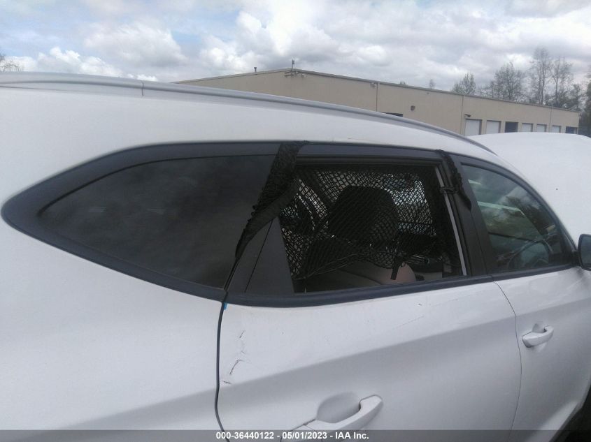2017 HYUNDAI TUCSON SE - KM8J3CA47HU271118