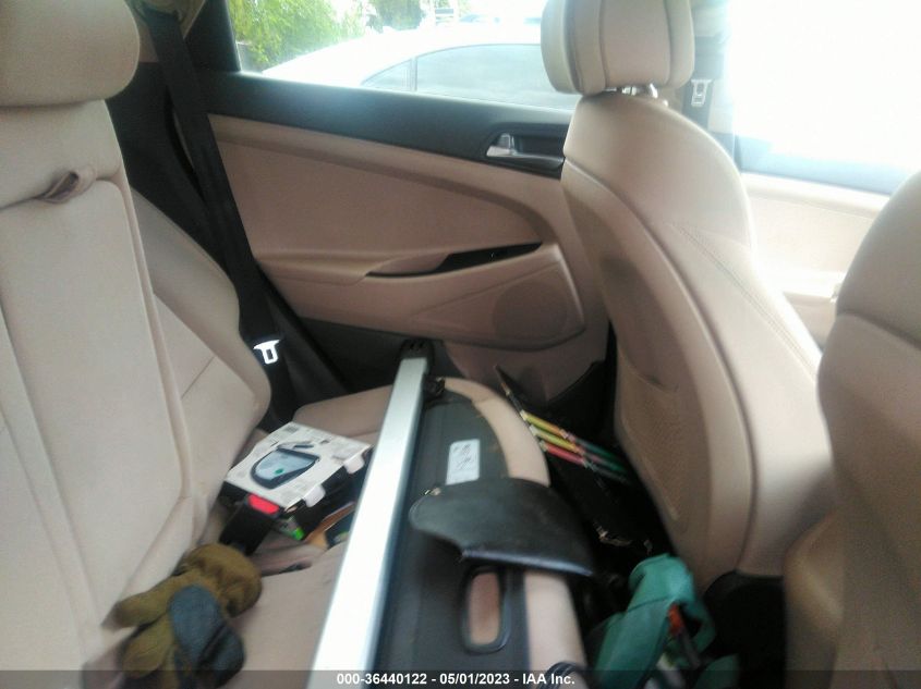 2017 HYUNDAI TUCSON SE - KM8J3CA47HU271118