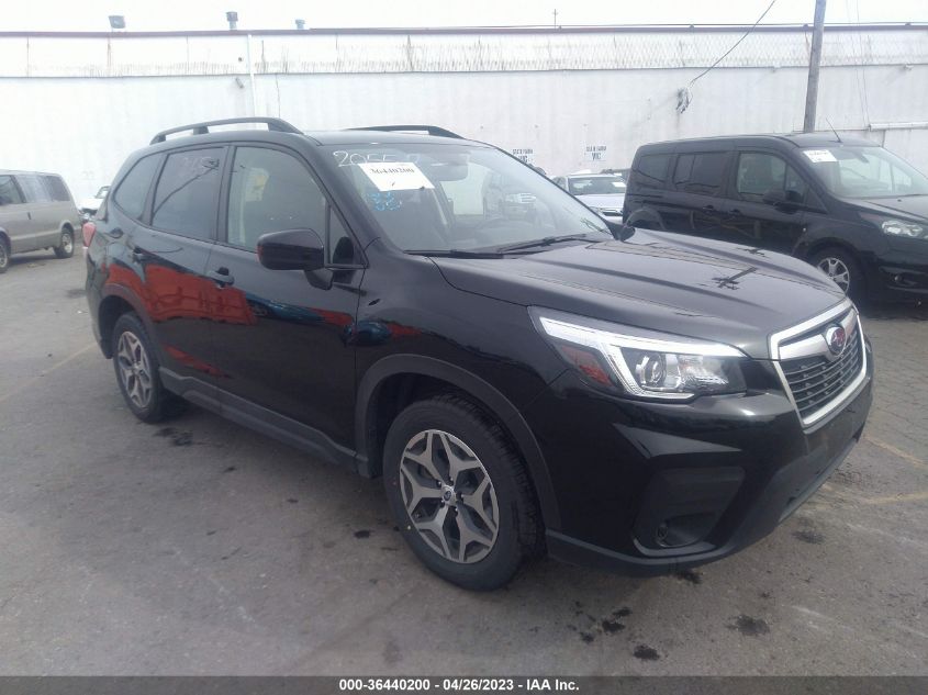 2020 SUBARU FORESTER PREMIUM - JF2SKAJC2LH420464
