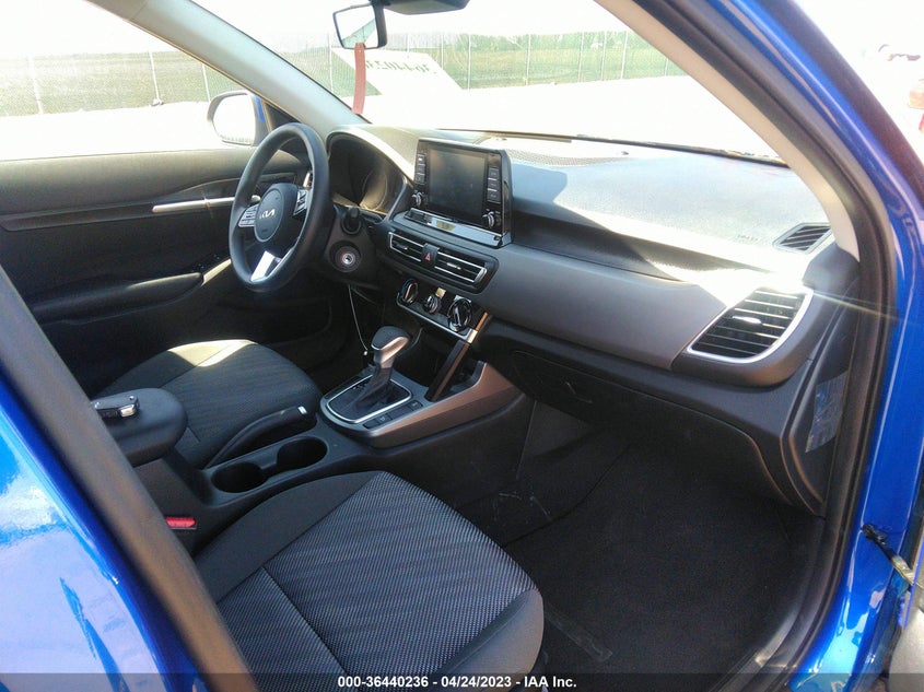 VIN KNDEPCAA4P7436538 2023 KIA SELTOS LX