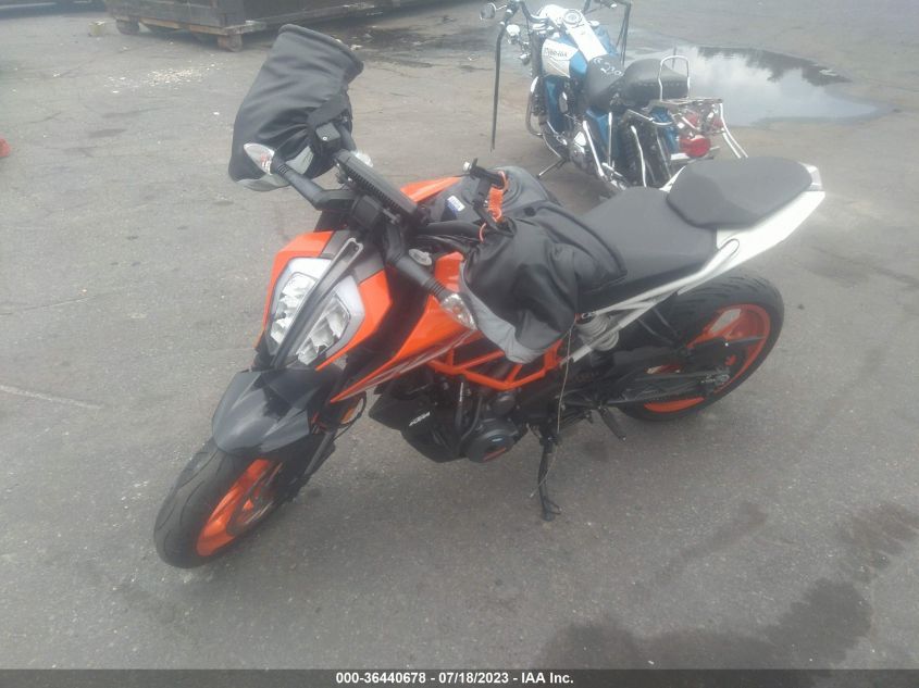 2019 KTM 390 DUKE MD2JPJ403KC221944