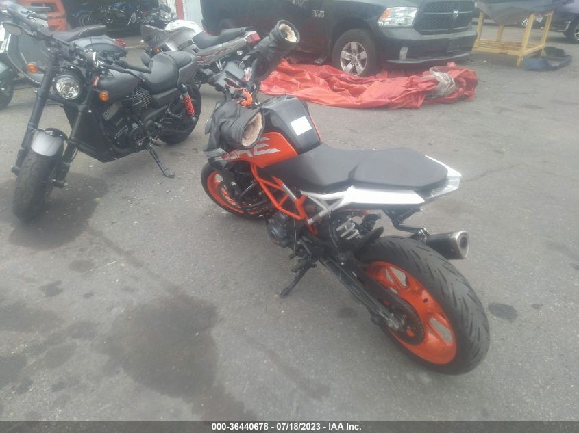 2019 KTM 390 DUKE MD2JPJ403KC221944