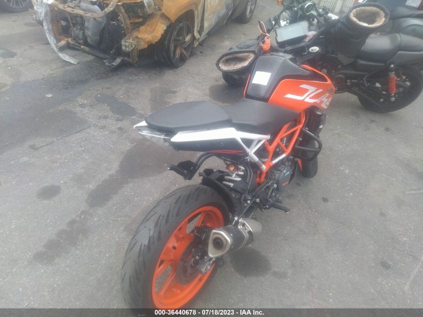 2019 KTM 390 DUKE MD2JPJ403KC221944