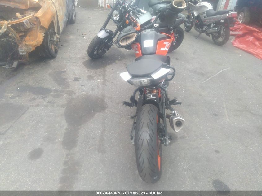 2019 KTM 390 DUKE MD2JPJ403KC221944