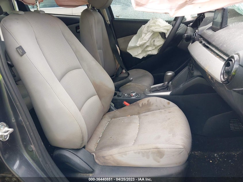 VIN 3MYDLBYV5KY518975 2019 TOYOTA YARIS SEDAN L/LE/XLE
