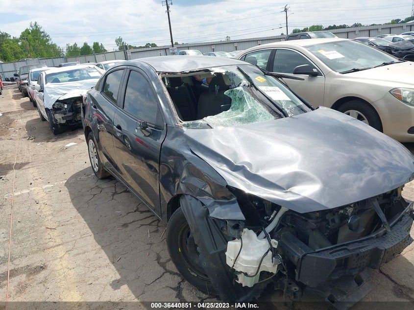 VIN 3MYDLBYV5KY518975 2019 TOYOTA YARIS SEDAN L/LE/XLE