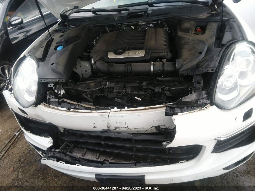 2017 PORSCHE CAYENNE - WP1AA2A27HKA86810
