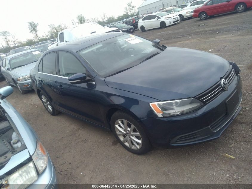 2013 VOLKSWAGEN JETTA SEDAN SE W/CONVENIENCE/SUNROOF - 3VWDP7AJXDM447383