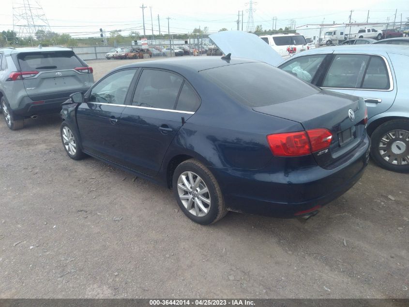 2013 VOLKSWAGEN JETTA SEDAN SE W/CONVENIENCE/SUNROOF - 3VWDP7AJXDM447383