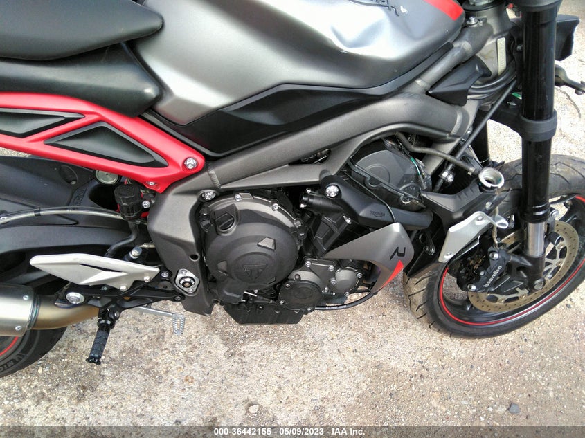 VIN SMTA534D0MTAC8289 2021 TRIUMPH MOTORCYCLE STREET TRIPLE R