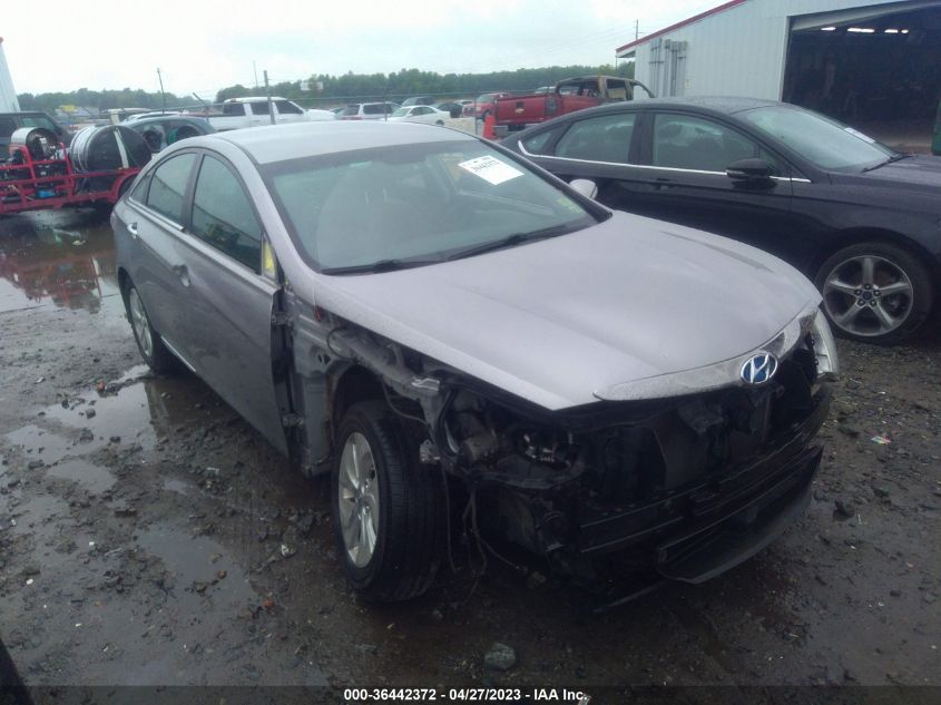 2013 HYUNDAI SONATA HYBRID - KMHEC4A41DA067126