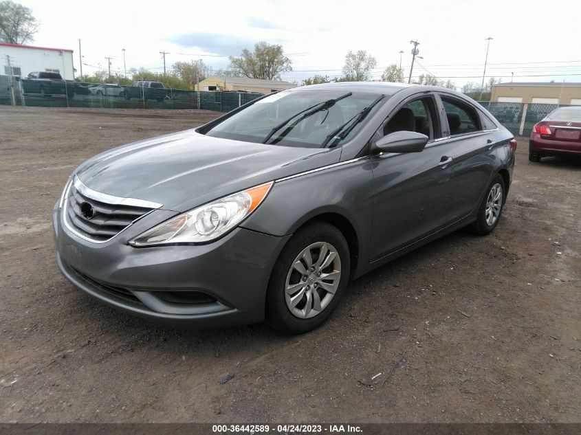 VIN 5NPEB4AC4DH533932 2013 HYUNDAI SONATA no.2