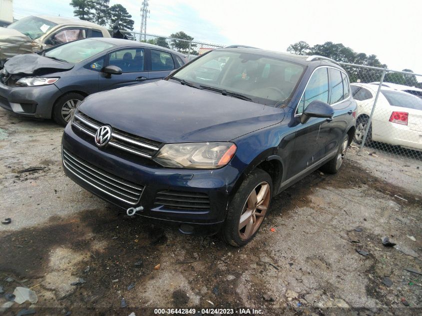 2013 VOLKSWAGEN TOUAREG LUX WVGEP9BP3DD006112