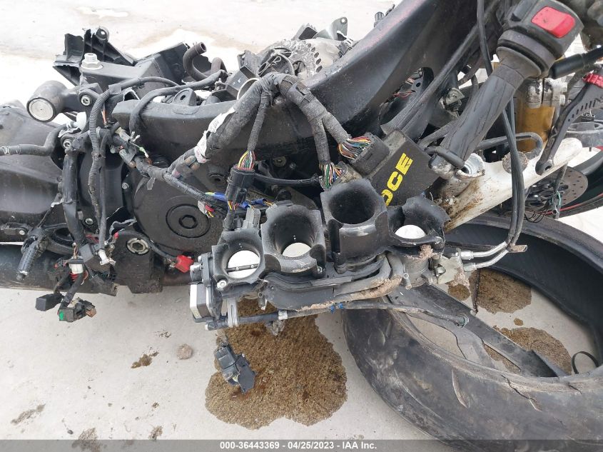 2019 SUZUKI GSX-R750 - JS1GR7MA8K7100237