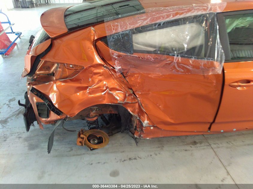 2013 HYUNDAI VELOSTER TURBO W/BLACK INT - KMHTC6AE9DU173379