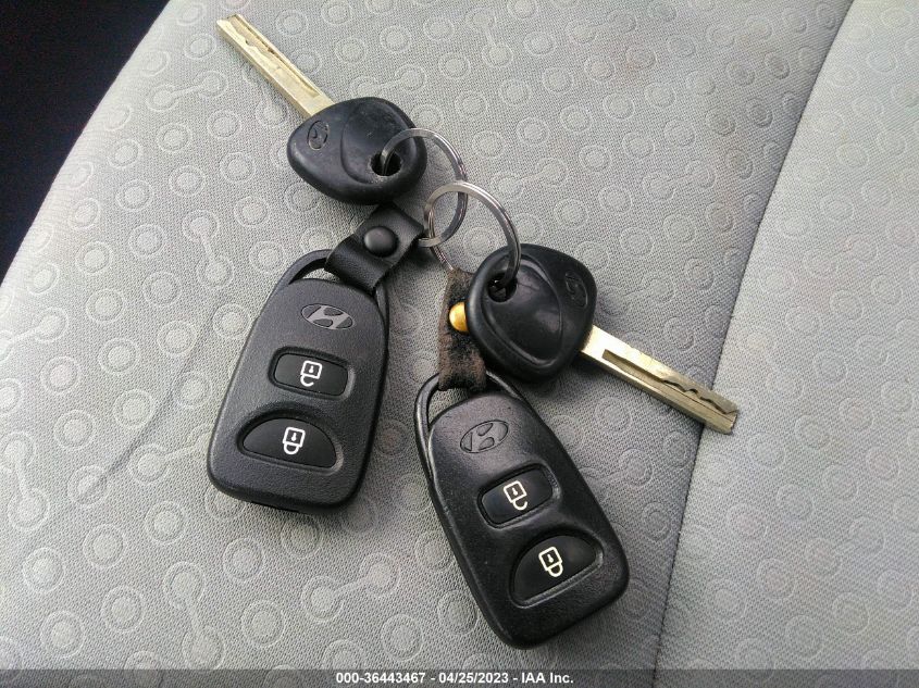 2013 HYUNDAI ACCENT SE - KMHCU5AE0DU078135
