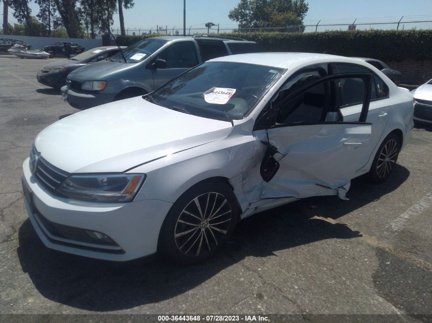 2016 VOLKSWAGEN JETTA SEDAN 1.8T SPORT - 3VWD17AJ5GM225940