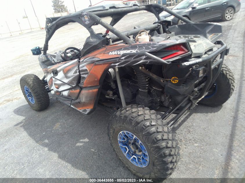 2017 CAN-AM MAVERICK X3 X RS TURBO R - 3JBVXAW25HK002835