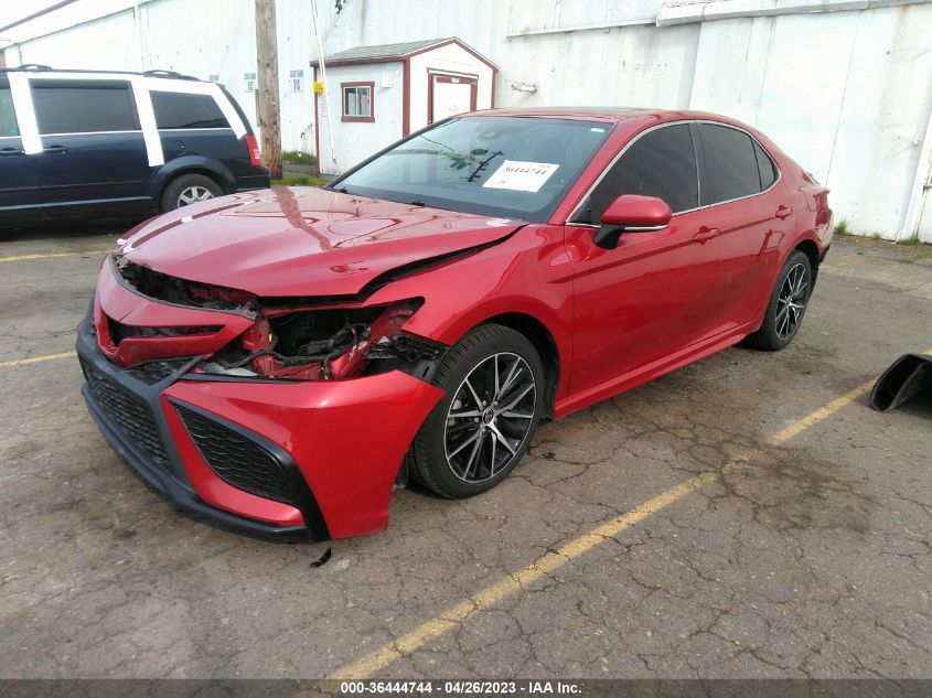 2021 TOYOTA CAMRY SE - 4T1T11BK2MU025037
