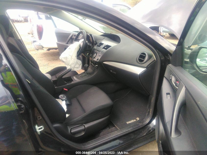 2013 MAZDA MAZDA3 I SV - JM1BL1TG0D1838009