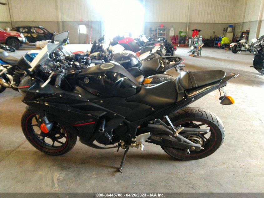 2018 YAMAHA YZFR3 MH3RH06Y1JK018477