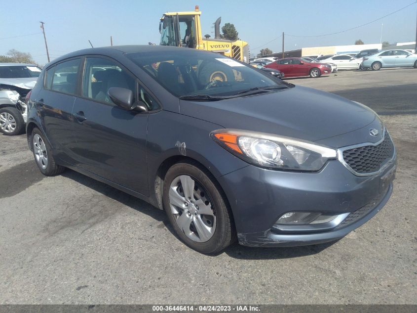 2016 KIA FORTE 5-DOOR LX - KNAFK5A8XG5597738