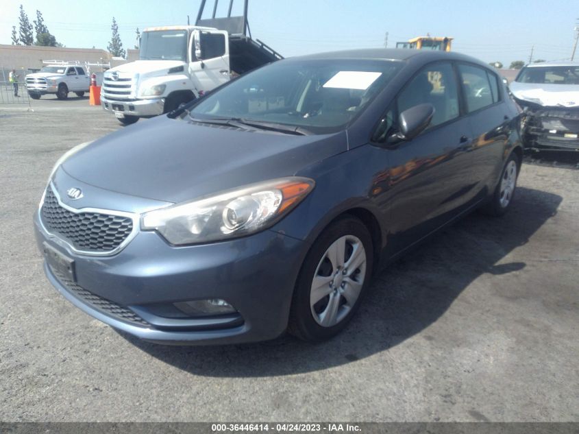 2016 KIA FORTE 5-DOOR LX - KNAFK5A8XG5597738