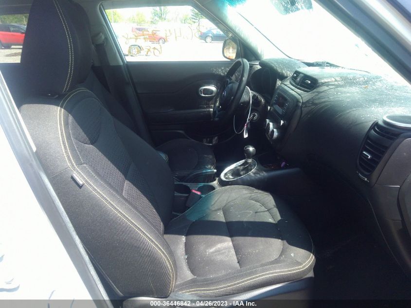 2015 KIA SOUL + - KNDJP3A50F7774373