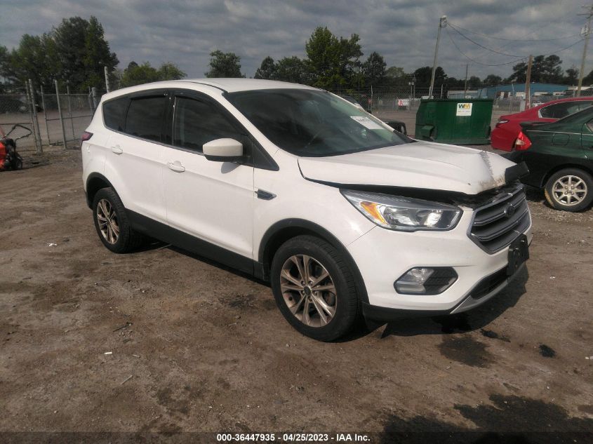 2017 FORD ESCAPE SE - 1FMCU0GD2HUE88930