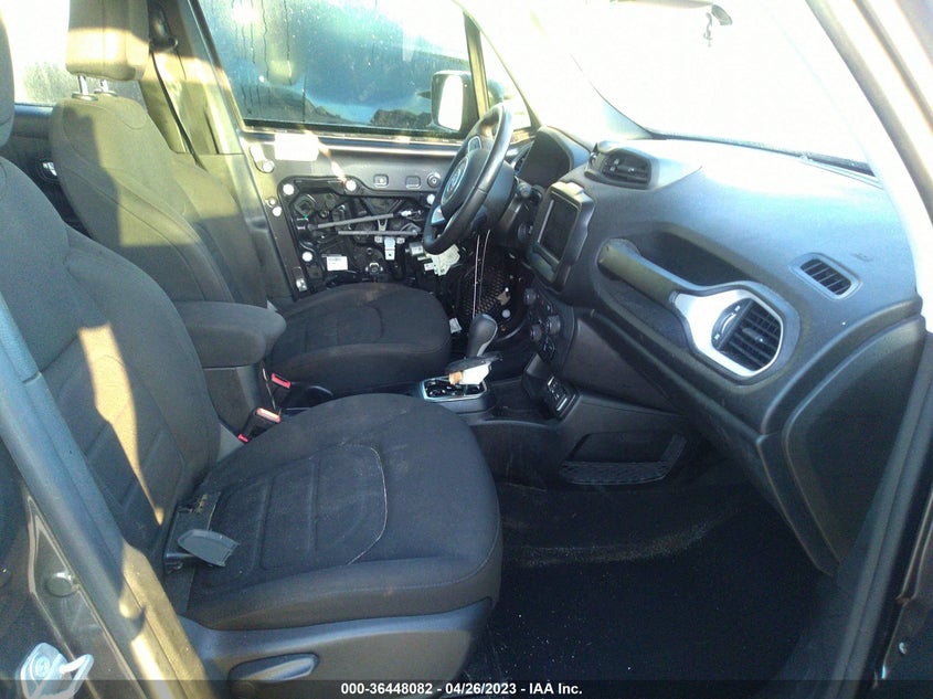 VIN ZACCJABB3JPH47828 2018 JEEP RENEGADE LATITUDE