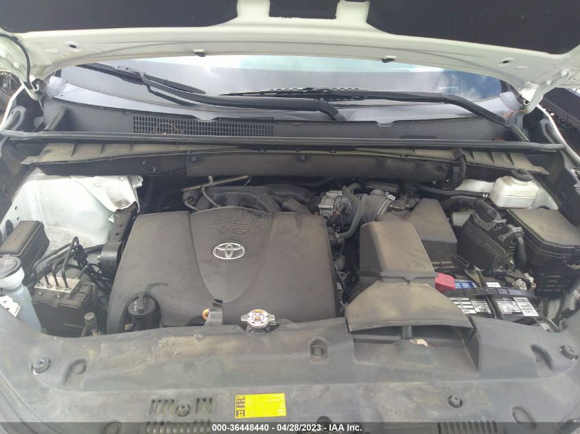 2019 TOYOTA HIGHLANDER XLE - 5TDKZRFH5KS559740