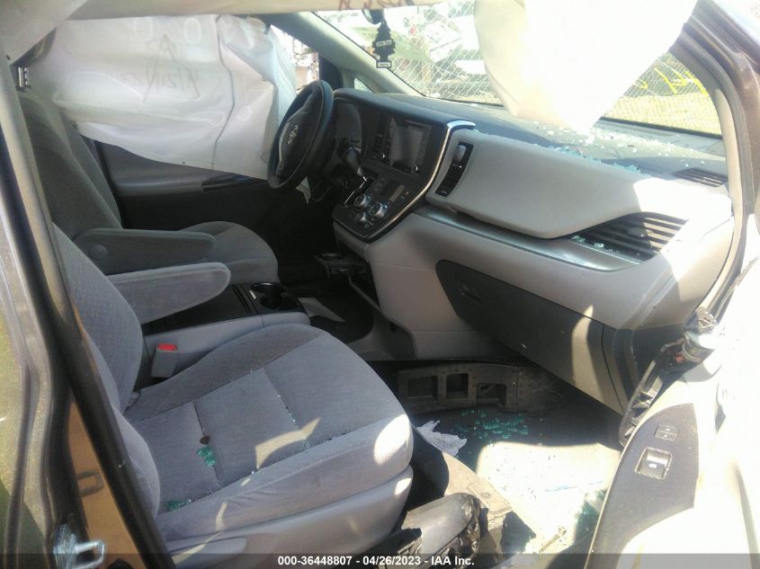 2019 TOYOTA SIENNA LE - 5TDKZ3DC5KS987828