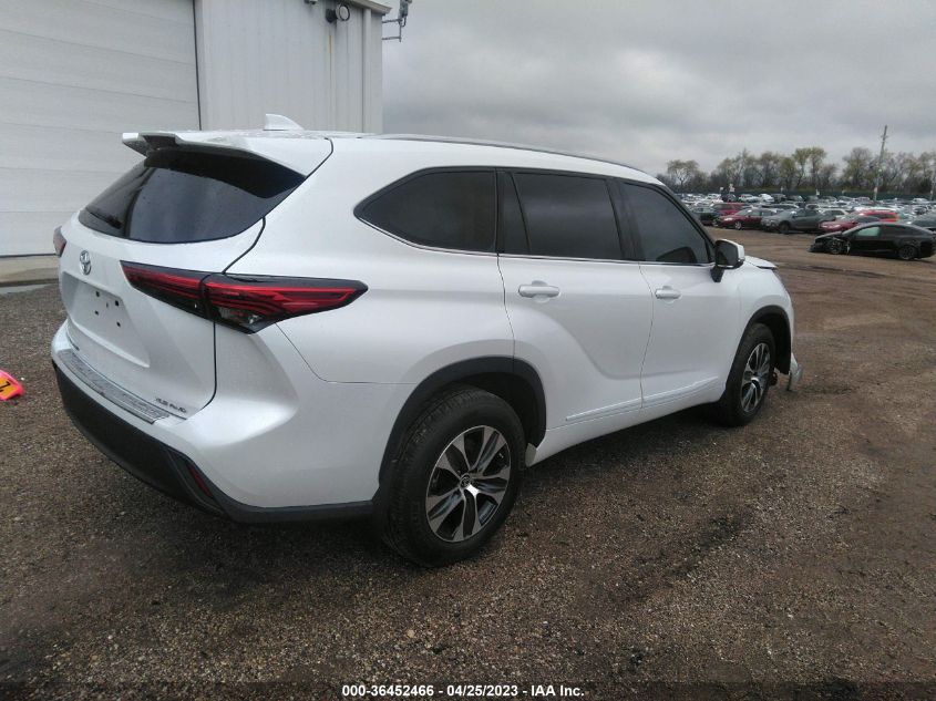 2022 TOYOTA HIGHLANDER XLE - 5TDHZRBH4NS166784