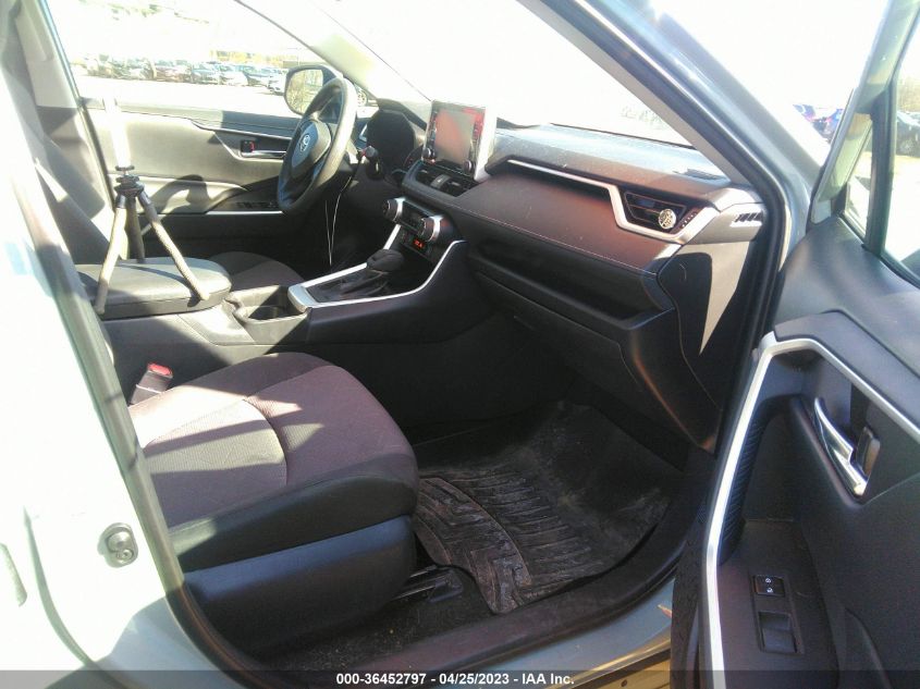 2019 TOYOTA RAV4 XLE - 2T3W1RFV8KW032191